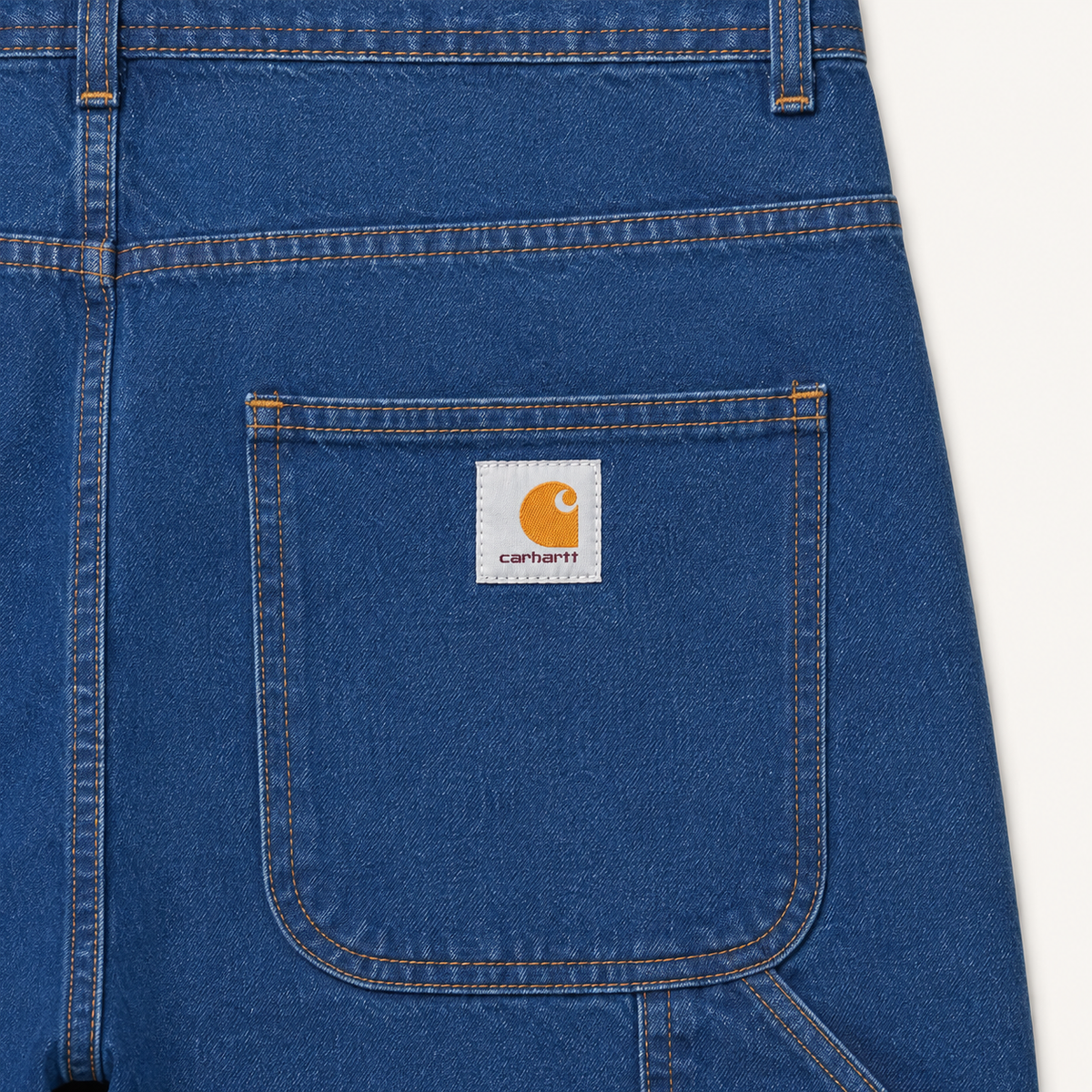 Détail du logo sur la poche arrière