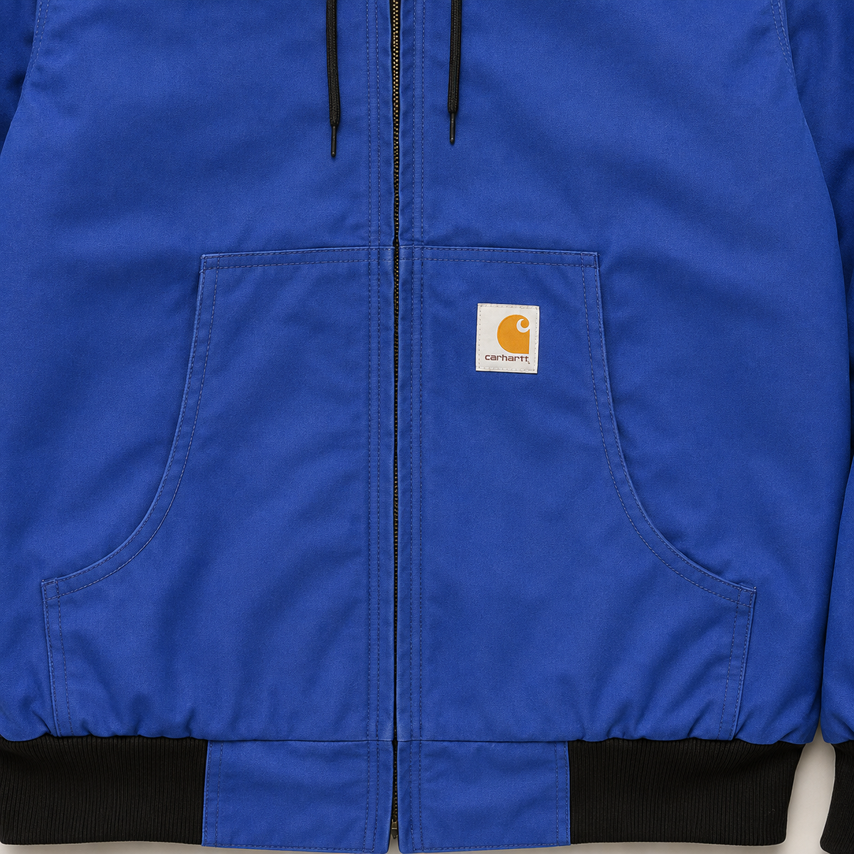 Détail du logo sur la poche